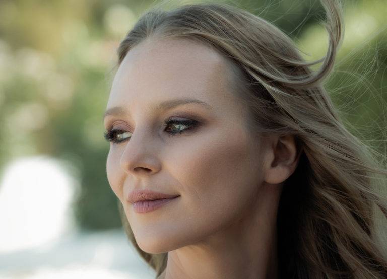 Skin Retouching in wedding photography