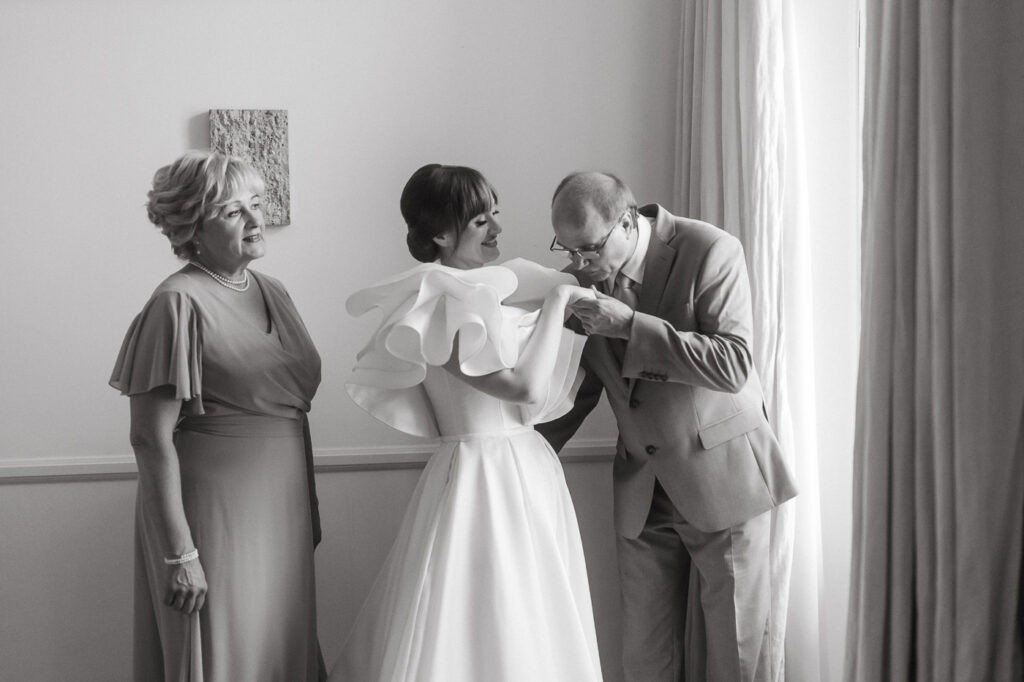 wedding photographer in Athens